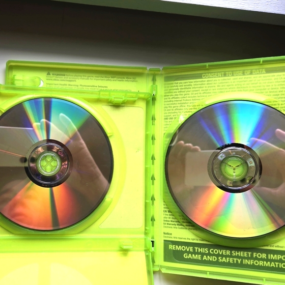 Namco Museum Virtual Arcade and Plants and Zombies Garden Warfare for XBOX 360 - Picture 6 of 6